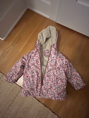 Zara Girls Pink Floral Hooded fleece lined rain Jacket size 4-5 girls